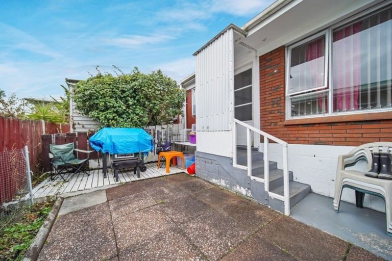 Photo of property in 1/123 Gossamer Drive, Pakuranga Heights, Auckland, 2010