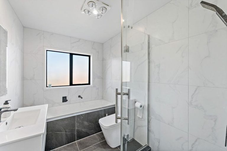 Photo of property in 18 Perla Road, Pukekohe, 2120