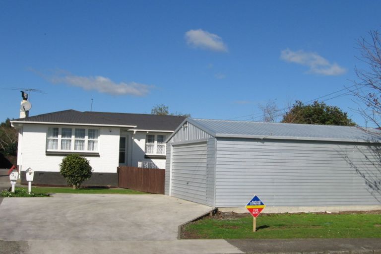 Photo of property in 1/3 Hill Crescent, Papakura, 2110