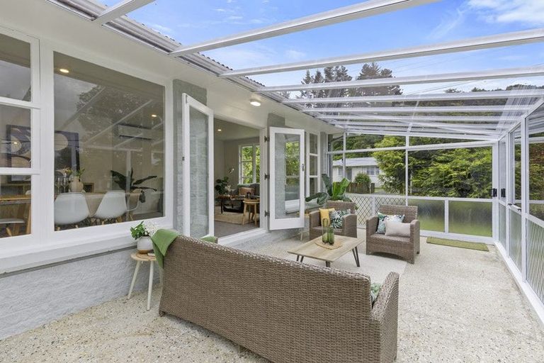 Photo of property in 27 Lees Grove, Wainuiomata, Lower Hutt, 5014