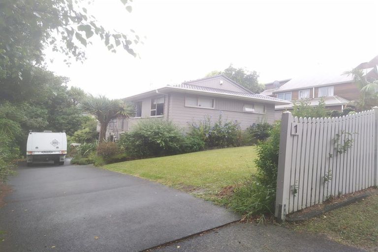 Photo of property in 1 Cranston Street, Torbay, Auckland, 0632