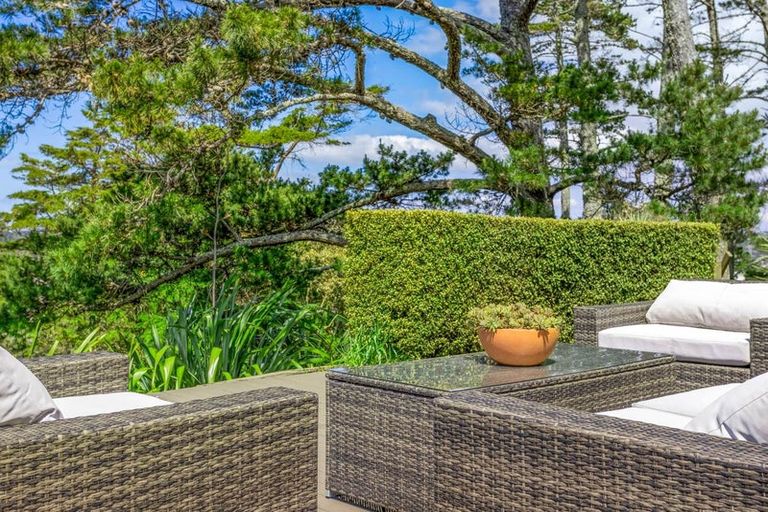 Photo of property in 1 Whangaparaoa Road, Red Beach, 0932