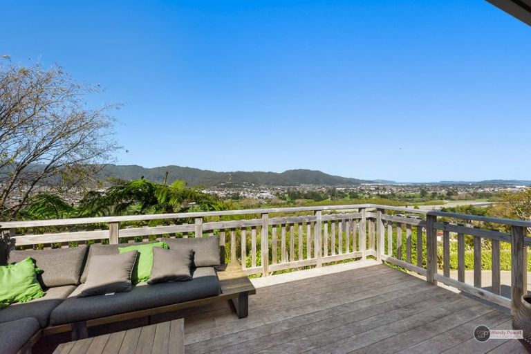 Photo of property in 3 Sunshine Crescent, Kelson, Lower Hutt, 5010