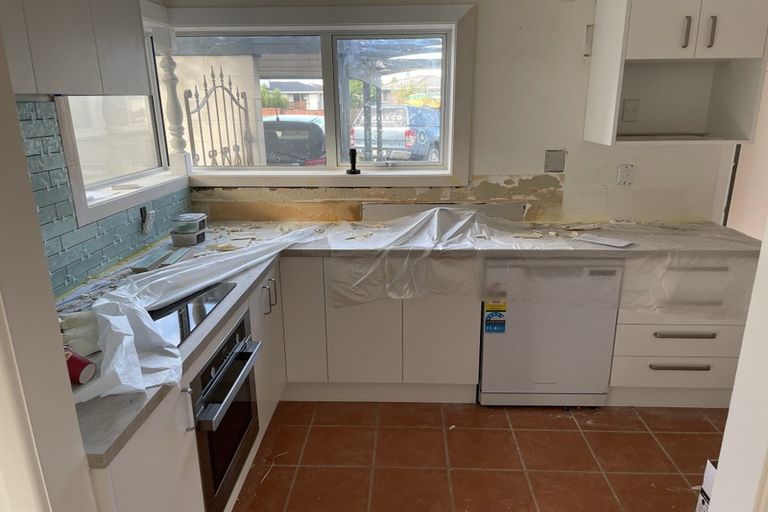 Photo of property in 12 Heathglen Avenue, Parklands, Christchurch, 8083