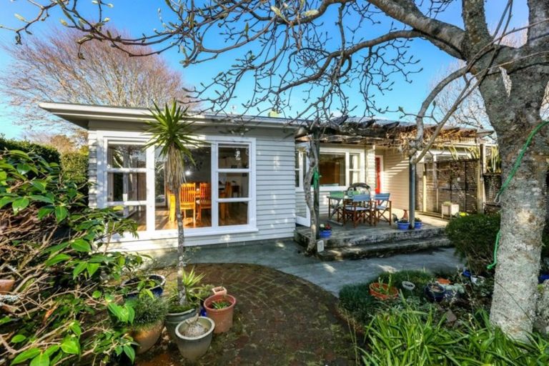 Photo of property in 91a Govett Avenue, Frankleigh Park, New Plymouth, 4310