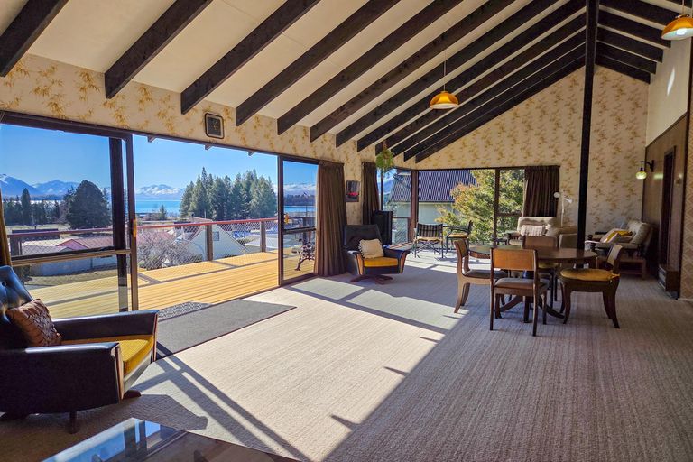 Photo of property in 10 Hamilton Drive, Lake Tekapo, 7999