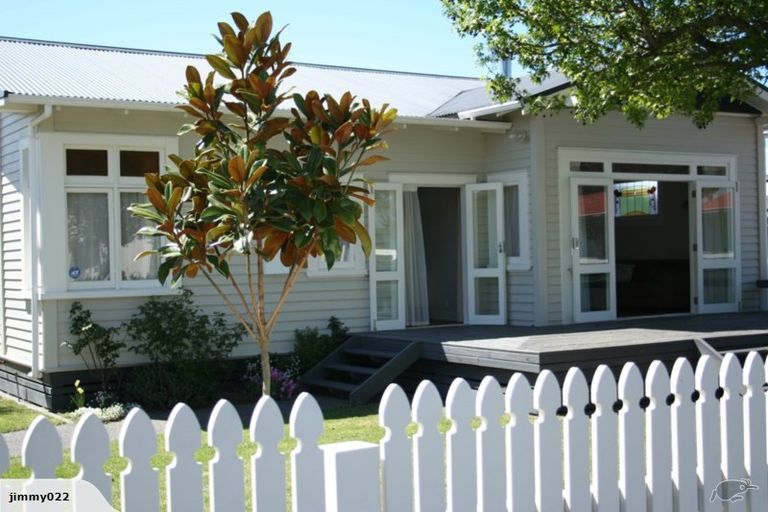 Photo of property in 121 Vigor Brown Street, Napier South, Napier, 4110
