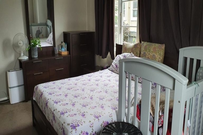 Photo of property in 125 Molesworth Street, Taita, Lower Hutt, 5011