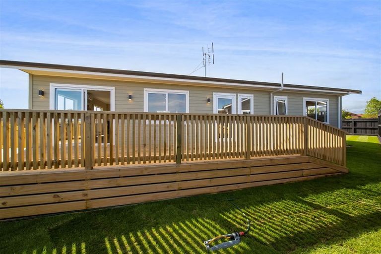 Photo of property in 25 Maple Crescent, Whalers Gate, New Plymouth, 4310