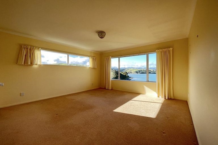 Photo of property in 33 Pendennis Point, Camborne, Porirua, 5026