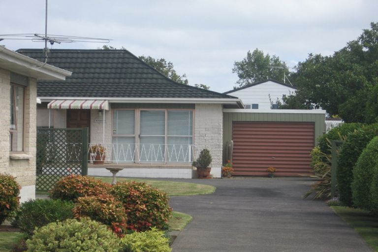 Photo of property in 1/4 Waterloo Road, Milford, Auckland, 0620