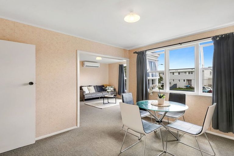 Photo of property in 30 Corinna Street, Waitangirua, Porirua, 5024