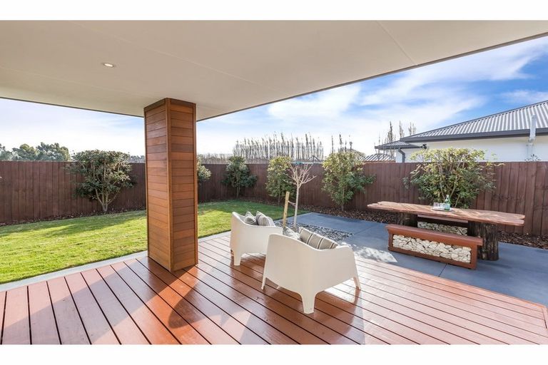 Photo of property in 117 Metehau Street, Marshland, Christchurch, 8083