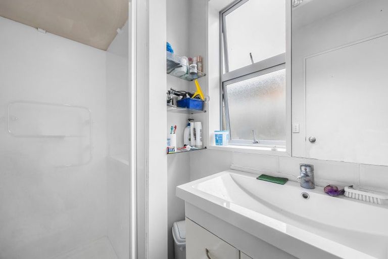 Photo of property in 49 Lyndon Street, Riccarton, Christchurch, 8041