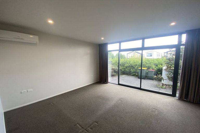 Photo of property in 71 Battalion Drive, Papakura, 2110