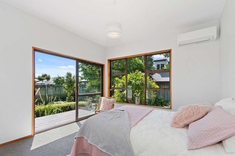 Photo of property in 1/126 Wairakei Road, Bryndwr, Christchurch, 8053