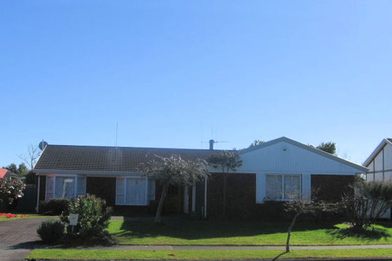 Photo of property in 41 Chedworth Avenue, Chedworth, Hamilton, 3210