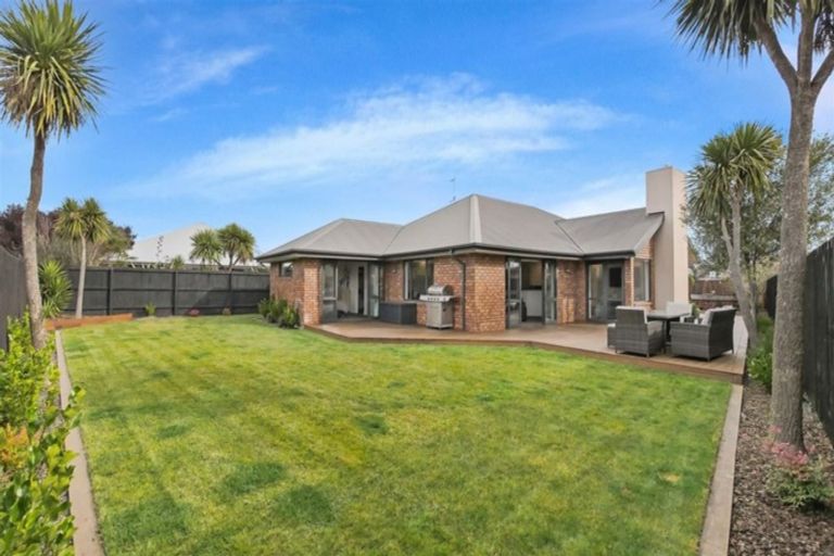 Photo of property in 80 Lamorna Road, Parklands, Christchurch, 8083
