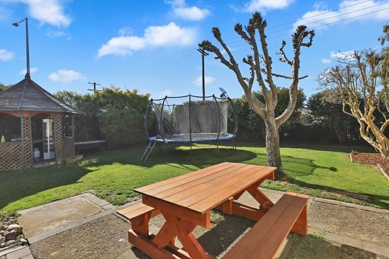 Photo of property in 2 Grahams Road, Tinwald, Ashburton, 7700