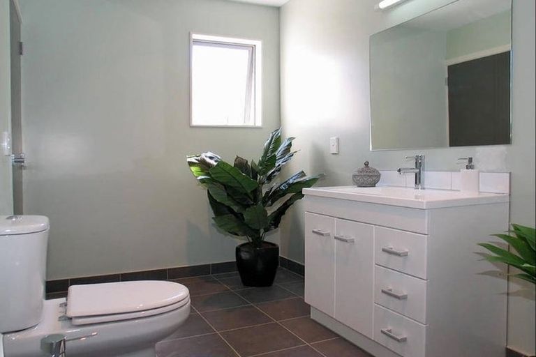 Photo of property in 11 Fiordland Place, Aotea, Porirua, 5024