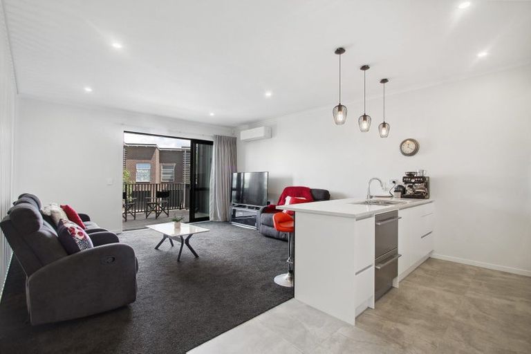 Photo of property in 93 Bomb Point Drive, Hobsonville, Auckland, 0616