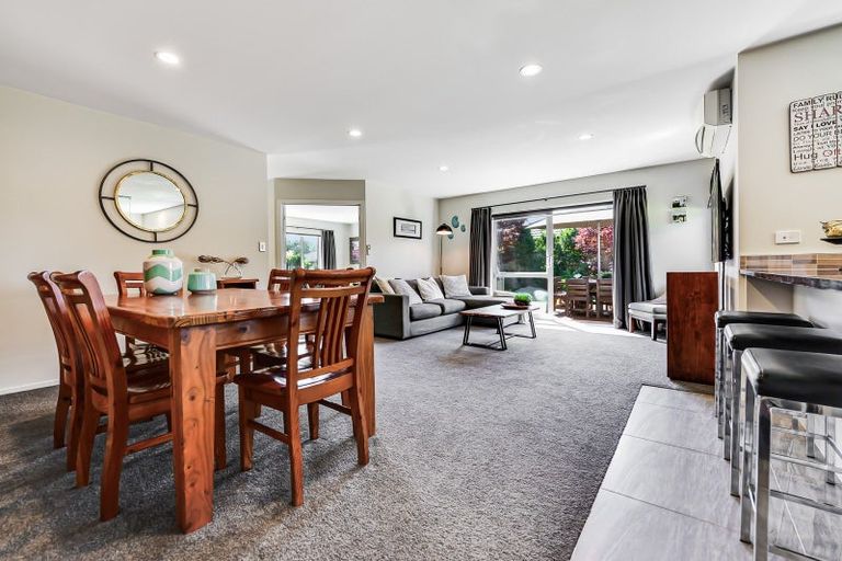 Photo of property in 20 Whitney Place, Rototuna North, Hamilton, 3210