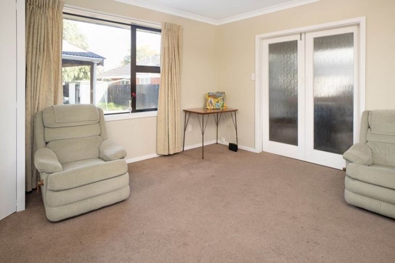 Photo of property in 399 Yaldhurst Road, Russley, Christchurch, 8042