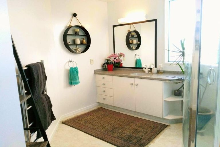 Photo of property in 385b Oceanbeach Road, Mount Maunganui, 3116