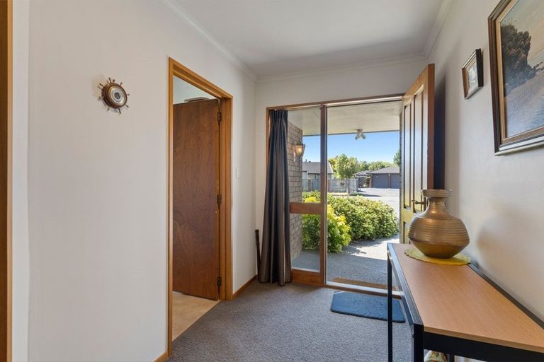 Photo of property in 10 Addison Place, Halswell, Christchurch, 8025