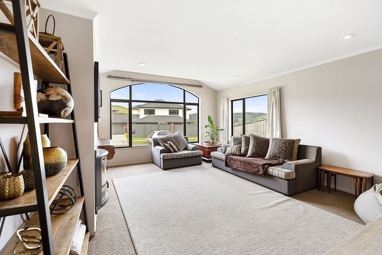 Photo of property in 159 Woodman Drive, Tawa, Wellington, 5028