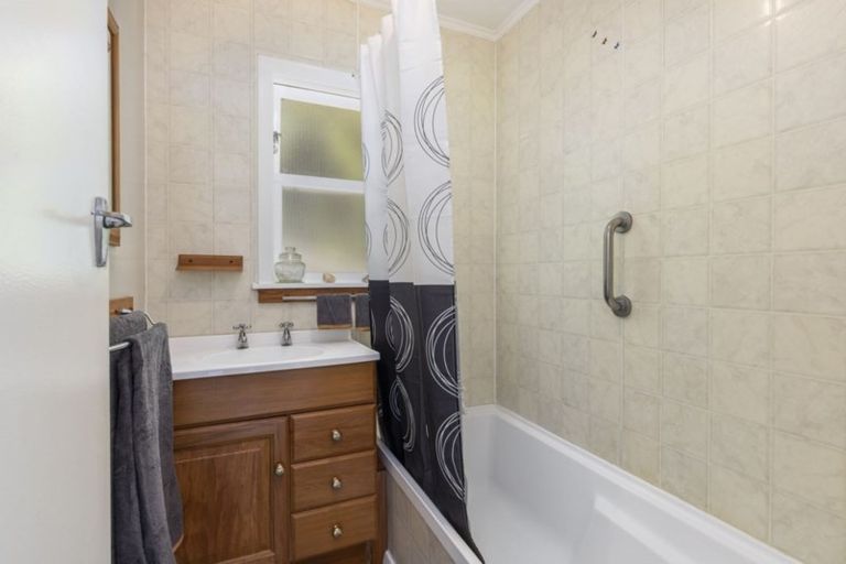 Photo of property in 284 Moores Valley Road, Wainuiomata, 5373