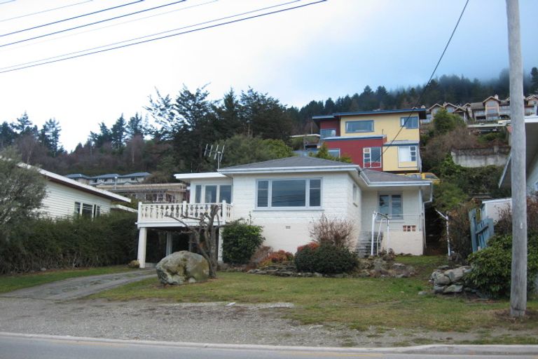Photo of property in 75 Hallenstein Street, Queenstown, 9300
