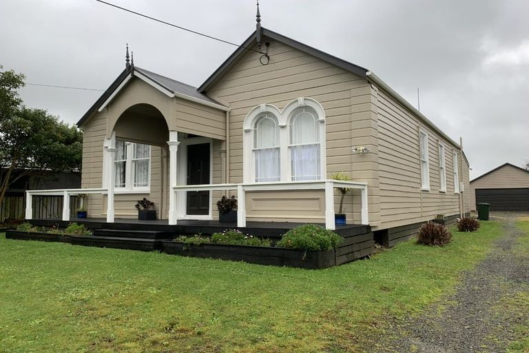 Photo of property in 19 Oxford Street, Marton, 4710