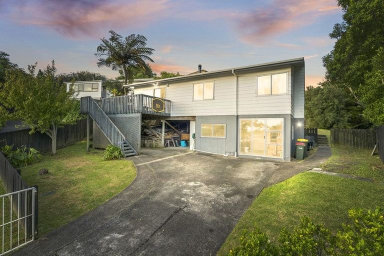 Photo of property in 45 Aronia Way, Goodwood Heights, Auckland, 2105