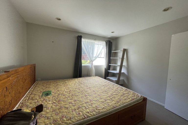 Photo of property in 1/2 Brian Avenue, Forrest Hill, Auckland, 0620