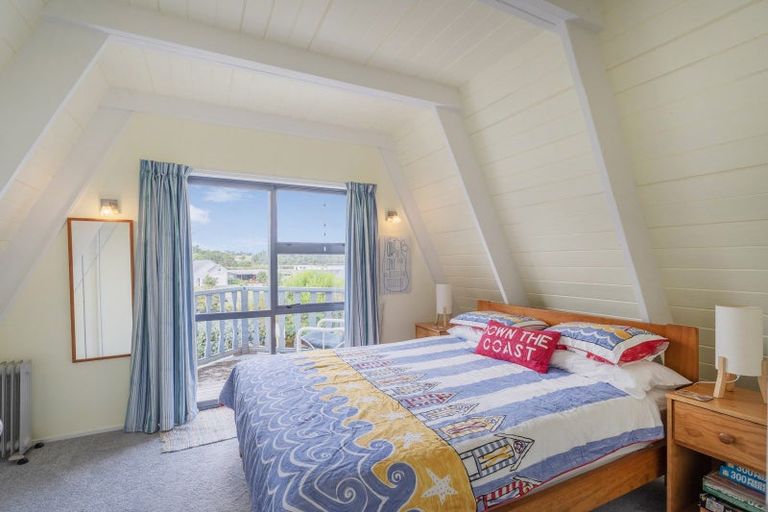 Photo of property in 55 Oyster Drive, Cooks Beach, Whitianga, 3591