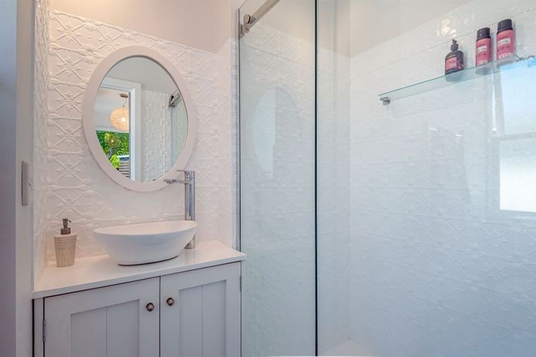 Photo of property in 1/23 Monarch Avenue, Hillcrest, Auckland, 0627