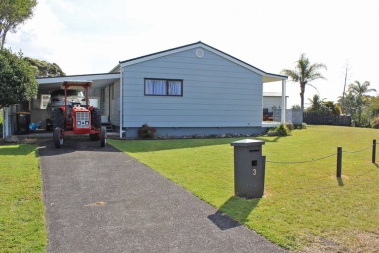 Photo of property in 3 Norfolk Place, Tairua, 3508