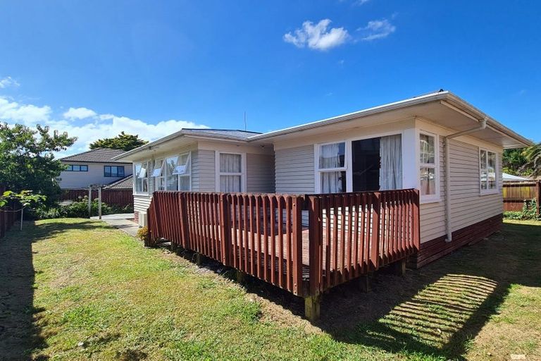 Photo of property in 6 Longburn Road, Henderson, Auckland, 0610