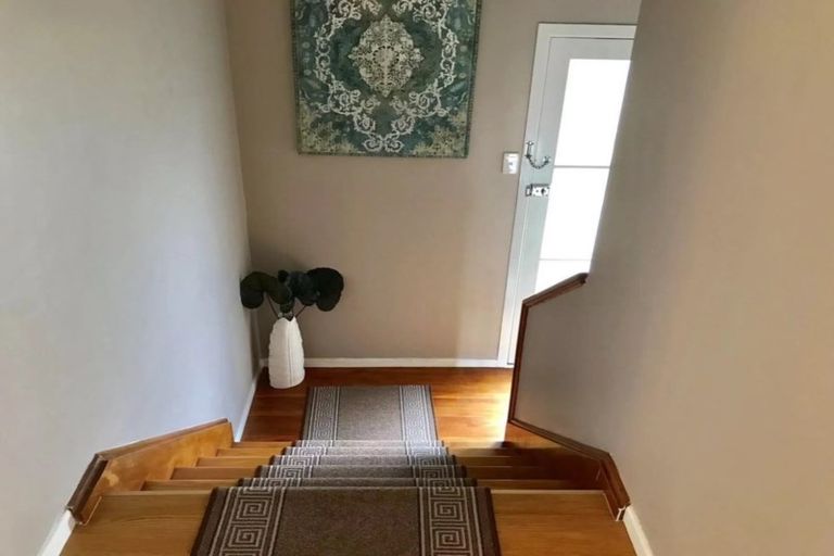 Photo of property in 117 Forrest Hill Road, Forrest Hill, Auckland, 0620