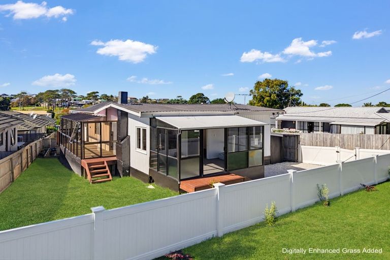 Photo of property in 21 Brixton Road, Manly, Whangaparaoa, 0930