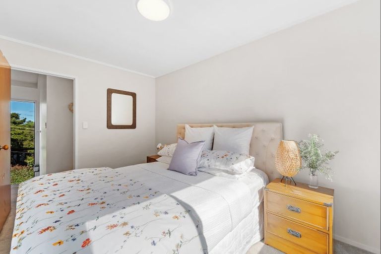 Photo of property in 34 Grand View Road, Leigh, 0985