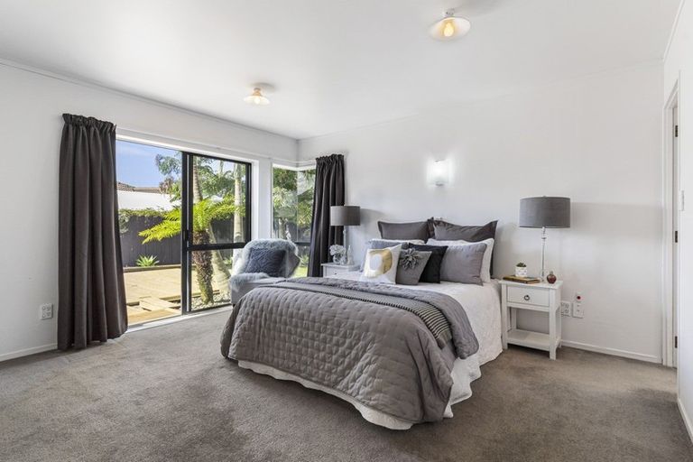 Photo of property in 22 Davington Way, Burswood, Auckland, 2013