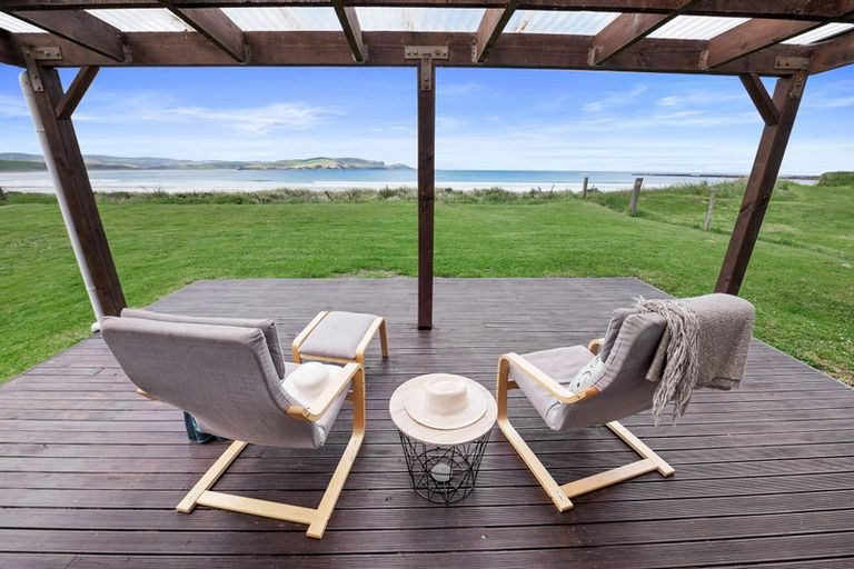 Photo of property in 511 Waikawa-curio Bay Road, Curio Bay, Tokanui, 9884