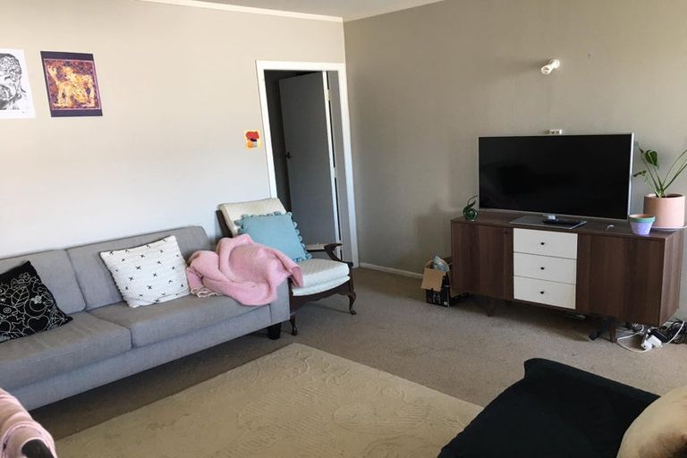 Photo of property in 19 Hania Street, Mount Victoria, Wellington, 6011