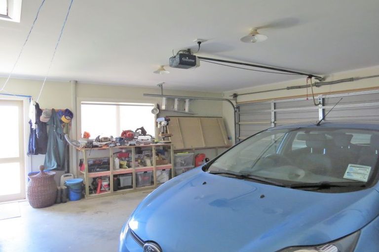 Photo of property in 46 Charles Street, Carterton, 5713