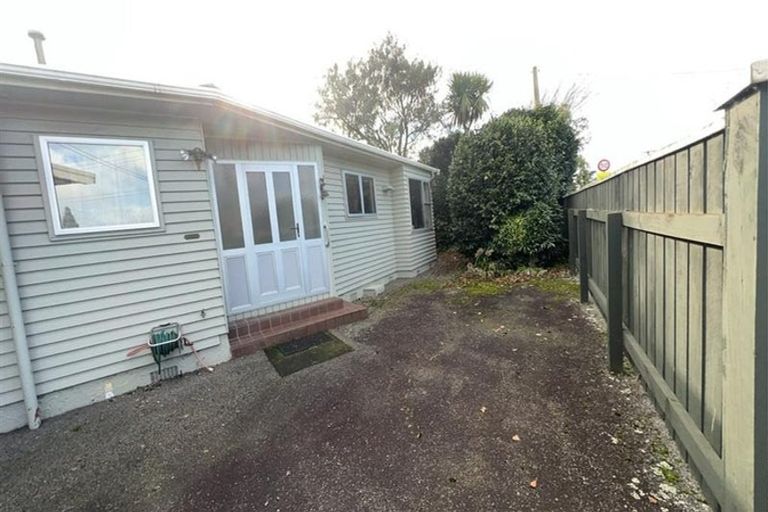 Photo of property in 33 Fairfield Road, Levin, 5510
