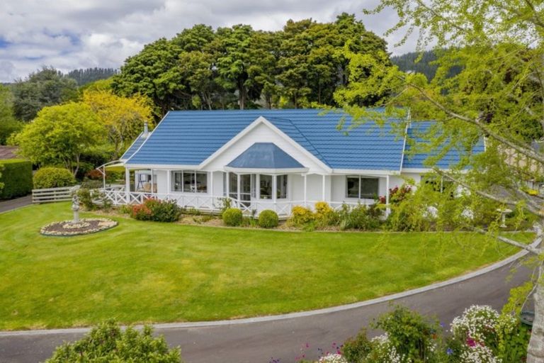 Photo of property in 33 Wi Pere Street, Manakau, Levin, 5573