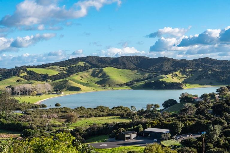 Photo of property in 276a Kempthorne Road, Russell, 0272