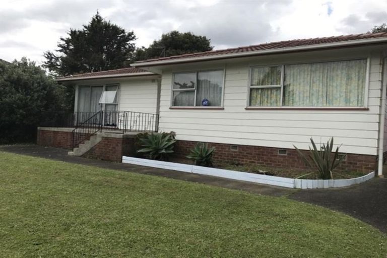 Photo of property in 18 Carbery Place, Manurewa, Auckland, 2102
